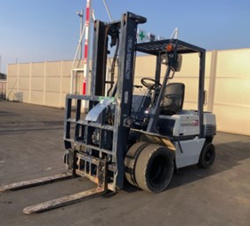 XE NÂNG DẦU 2,5 TẤN KOMATSU  FD25-11
