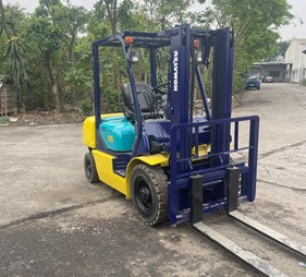 XE NÂNG DẦU 2,5 TẤN KOMATSU FD25C-12 540523