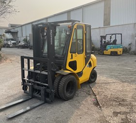 XE NÂNG DẦU 2,5 TẤN KOMATSU FD25T-17 311829