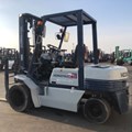 XE NÂNG DẦU 2,5 TẤN KOMATSU  FD25-11