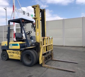 XE NÂNG DẦU 2,5 TẤN KOMATSU  FD25H-11