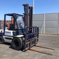 XE NÂNG DẦU 3 TẤN KOMATSU FD30H-11