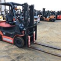 XE NÂNG ĐIỆN 1,5 TẤN TOYOTA 8FB15