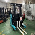 XE NÂNG ĐIỆN ĐỨNG LÁI 1 TẤN SUMITOMO 61FBR10SJX2