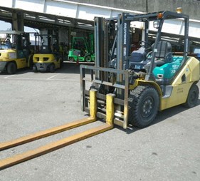 XE NÂNG DẦU 3.5 TẤN KOMATSU FD35T-10 134102