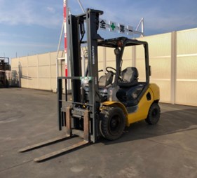 XE NÂNG DẦU 3 TẤN KOMATSU FD30T-17