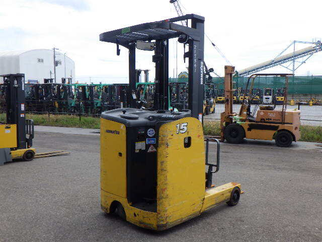 XE NÂNG ĐIỆN ĐỨNG LÁI 1.5 TẤN KOMATSU FB15RL-15 157651