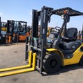 XE NÂNG DẦU 2,5 TẤN KOMATSU  FD25T-17 