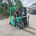 XE NÂNG DẦU2 TẤN MITSUBISHI FDE20T F18D-20909