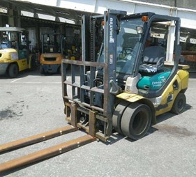 XE NÂNG DẦU 3 TẤN KOMATSU FD30C-16