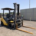 XE NÂNG DẦU 3 TẤN KOMATSU FD30HT-17