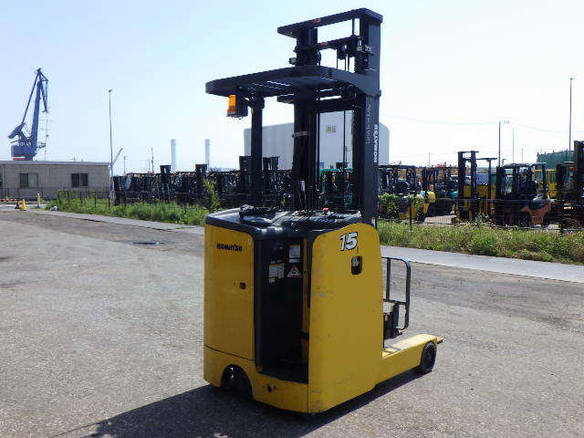 XE NÂNG ĐIỆN ĐỨNG LÁI 1.5 TẤN KOMATSU FB15RL-15 157944