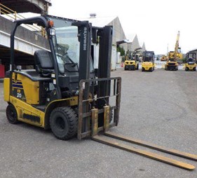 XE NÂNG ĐIỆN 2 TẤN KOMATSU FB20-12 