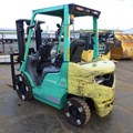 XE NÂNG DẦU 2TẤN MITSUBISHI FDE20T F18D-20880