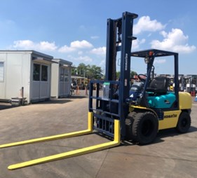 XE NÂNG DẦU 3 TẤN KOMATSU FD30C-14