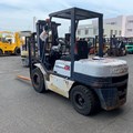 XE NÂNG DẦU 3 TẤN KOMATSU FD30H-11 371112