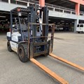XE NÂNG DẦU 3 TẤN KOMATSU FD30H-11 371112