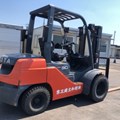XE NÂNG DẦU 3 TẤN TOYOTA 8FDL30