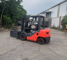 XE NÂNG DẦU 2,5 TẤN TOYOTA 02-8FD25-A8FD25-65572