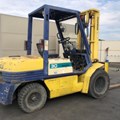XE NÂNG DẦU 3 TẤN KOMATSU FD30-11