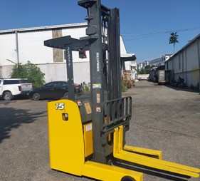 XE NÂNG ĐIỆN ĐỨNG LÁI 1.5 TẤN KOMATSU FB15RL-15 157736