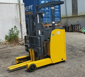 XE NÂNG ĐIỆN ĐỨNG LÁI 1.5 TẤN KOMATSU FB15RLF-15 156985
