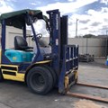 XE NÂNG DẦU 2,5 TẤN KOMATSU FD25T-12 513932