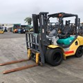 XE NÂNG DẦU 3 TẤN KOMATSU FD30W-16 725890