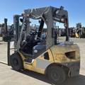 XE NÂNG DẦU 2 TẤN KOMATSU FD20T-17 300576