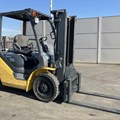 XE NÂNG DẦU 2 TẤN KOMATSU FD20C-17 341520