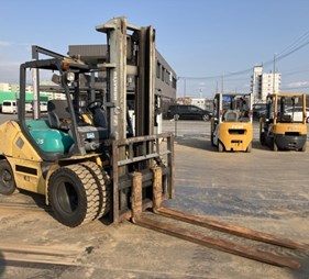 XE NÂNG DẦU 3,5 TẤN KOMATSU FD35T-10 137116