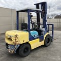 XE NÂNG DẦU 3 TẤN KOMATSU FD30C-14 556988