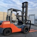 XE NÂNG DẦU 3 TẤN TOYOTA 02-8FD30 A8FDJ35-61010