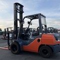 XE NÂNG DẦU 3 TẤN TOYOTA 02-8FD30 A8FDJ35-61010