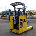 XE NÂNG ĐIỆN ĐỨNG LÁI 2,5 TẤN KOMATSU FR25S-1
