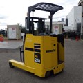 XE NÂNG ĐIỆN ĐỨNG LÁI 2,5 TẤN KOMATSU FR25S-1
