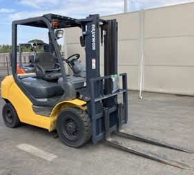 XE NÂNG DẦU 2,5 TẤN KOMATSU FD25T-17 307348