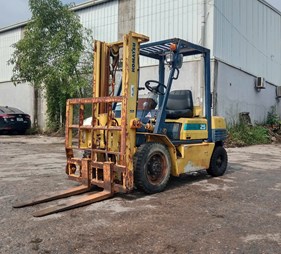 XE NÂNG DẦU 2.5 TẤN KOMATSU FD25H-11 472422