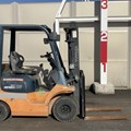 XE NÂNG DẦU 2 TẤN TOYOTA 7FDK20 11057