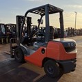 XE NÂNG DẦU 2,5 TẤN TOYOTA 02-8FD25 84605