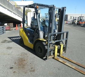 XE NÂNG DẦU 2,5 TẤN KOMATSU FD25T-17 333944