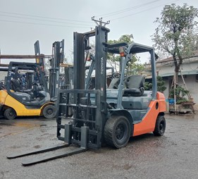 XE NÂNG DẦU 2,5 TẤN TOYOTA 52-8FD25  A508FD25-32101