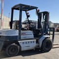 XE NÂNG DẦU 2.5 TẤN KOMATSU FD25H-11 370668