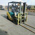 XE NÂNG DẦU 2,5 TẤN KOMATSU FD25C-16 735616