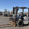 XE NÂNG DẦU 2.5 TẤN KOMATSU FD25H-11 370668
