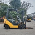 XE NÂNG XĂNG 1.5 TẤN KOMATSU FG15T-21 211004
