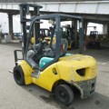 XE NÂNG XĂNG 2,5 TẤN KOMATSU FG25C-15 573460