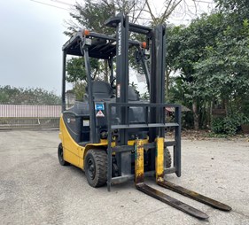 XE NÂNG ĐIỆN 1.5 TẤN KOMATSU FB15-12 831312