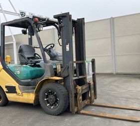 XE NÂNG DẦU 2.5 TẤN KOMATSU FD25T-16 731583