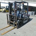 XE NÂNG XĂNG 2,5 TẤN KOMATSU FG25-11 253056